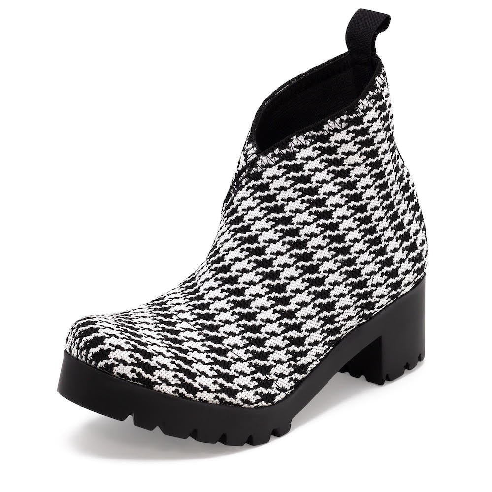 Lug Sole Boots - Women's V Cut Lug Sole Slip on Ankle Boots