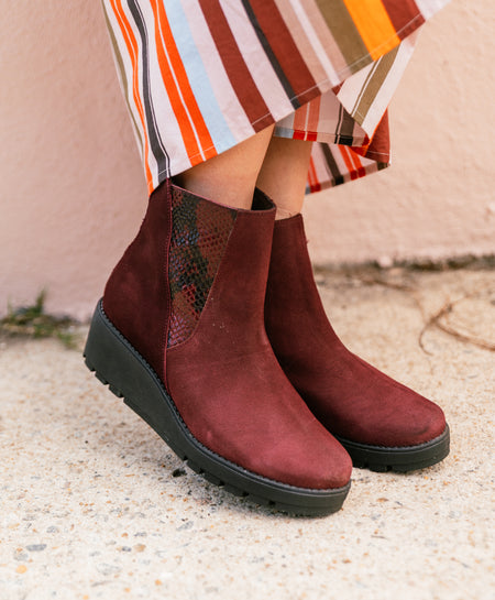 | Burgundy