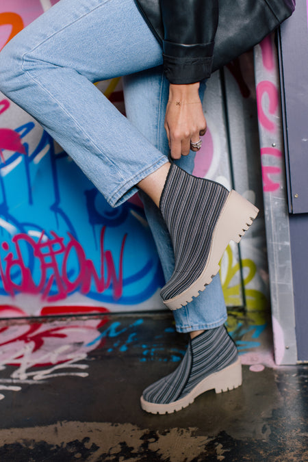 | Gray Stripe