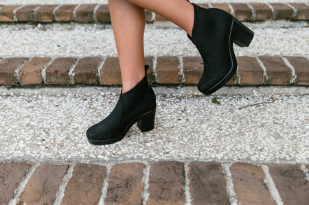 | Black Luxe
