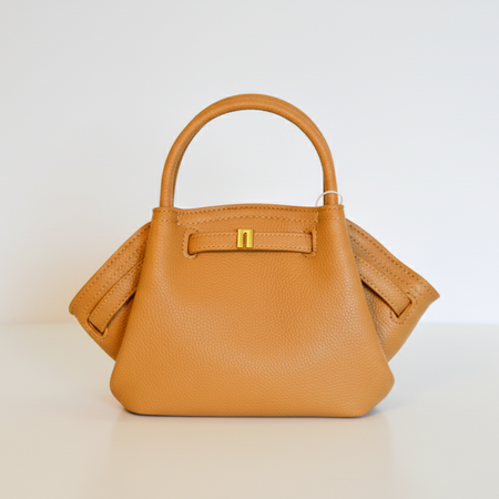 | Camel
